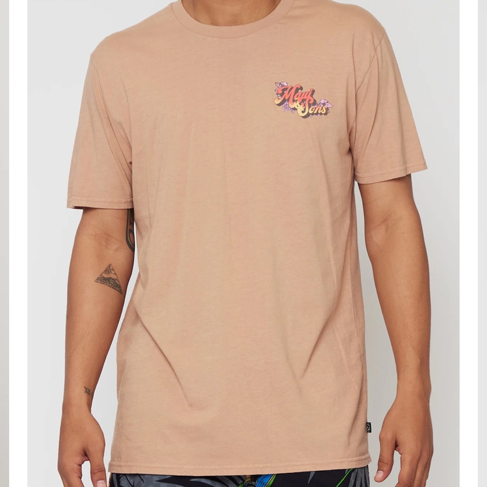 Maui and Sons t shirt